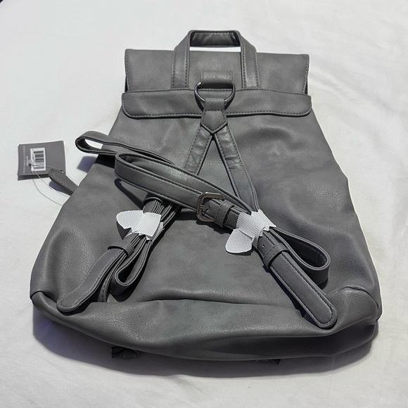 Backpack - Picture 2 of 3